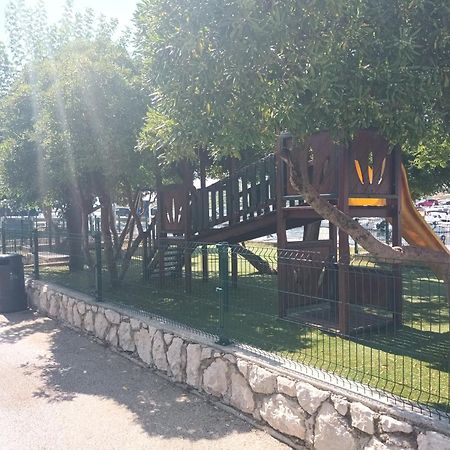 Apartment Penthouse & Apartment Studio Franci Паг Екстериор снимка