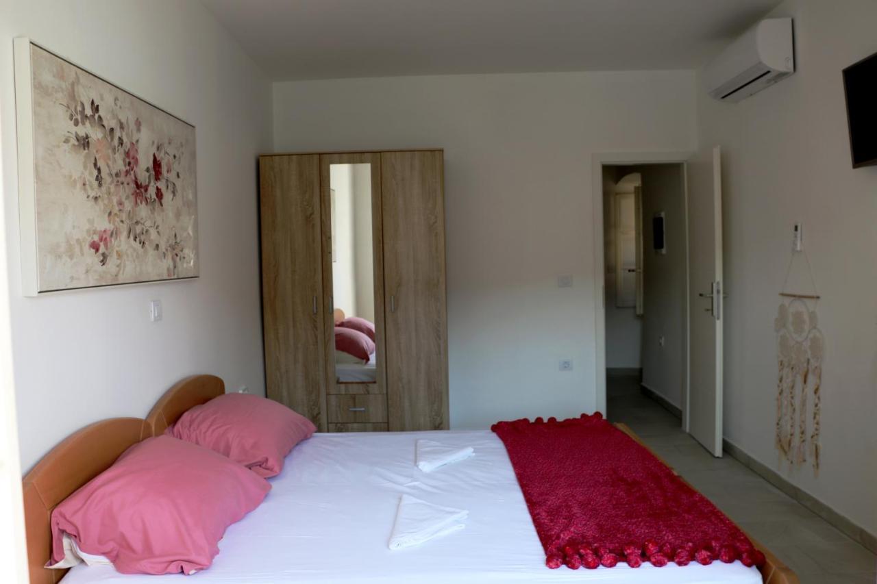 Apartment Penthouse & Apartment Studio Franci Паг Екстериор снимка