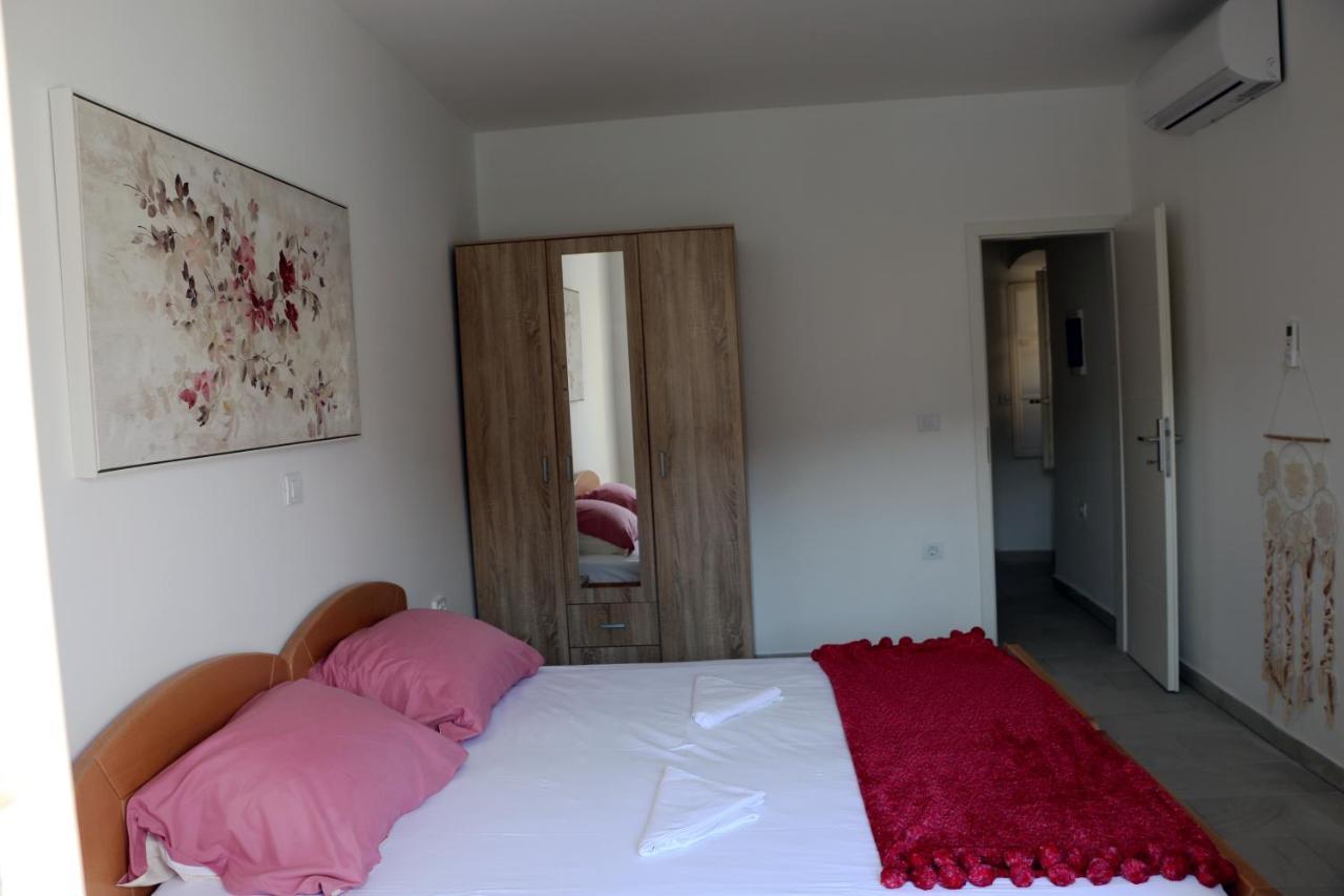 Apartment Penthouse & Apartment Studio Franci Паг Екстериор снимка